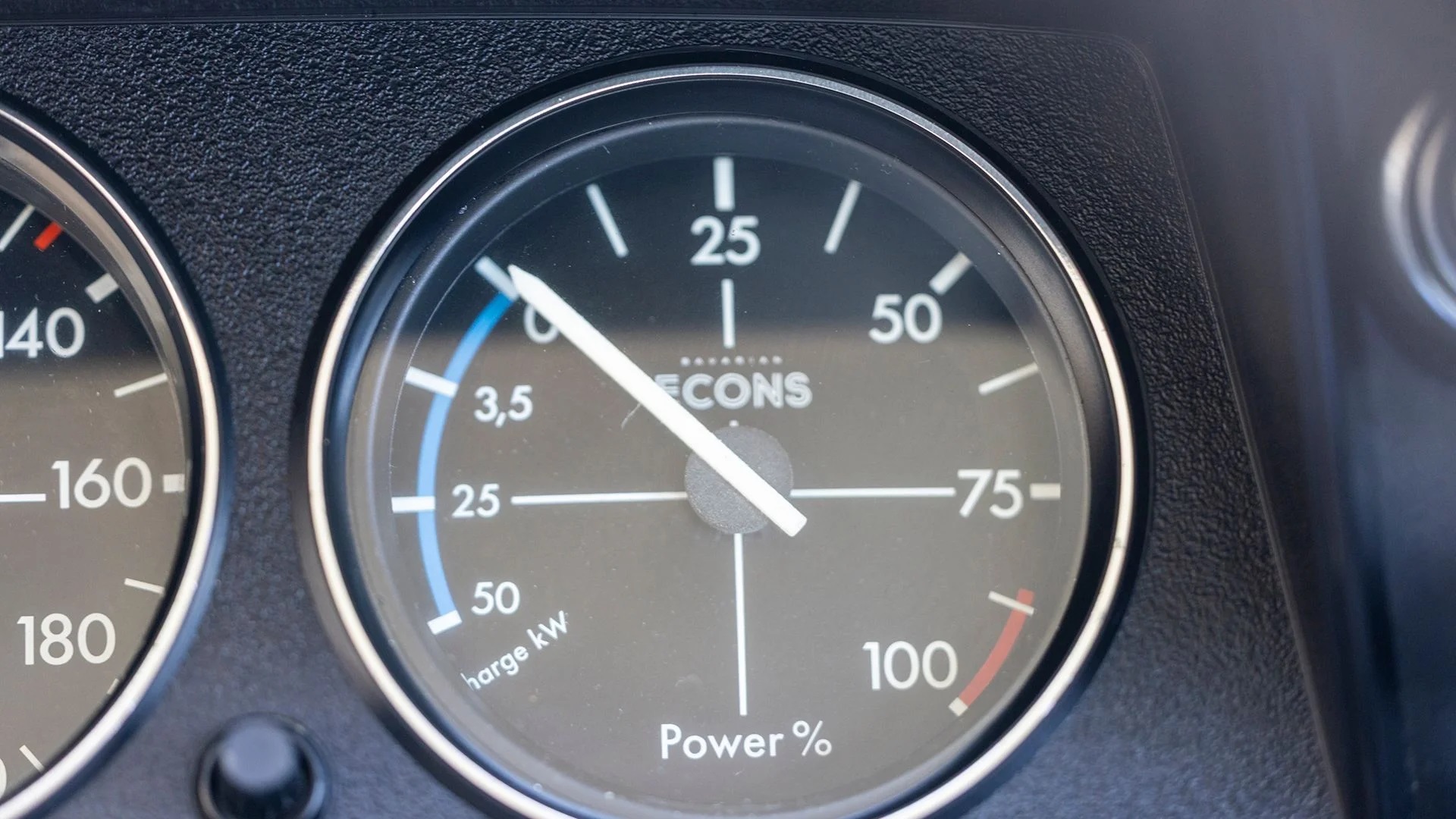 FEATURE - 1972 BMW 2002te Electric