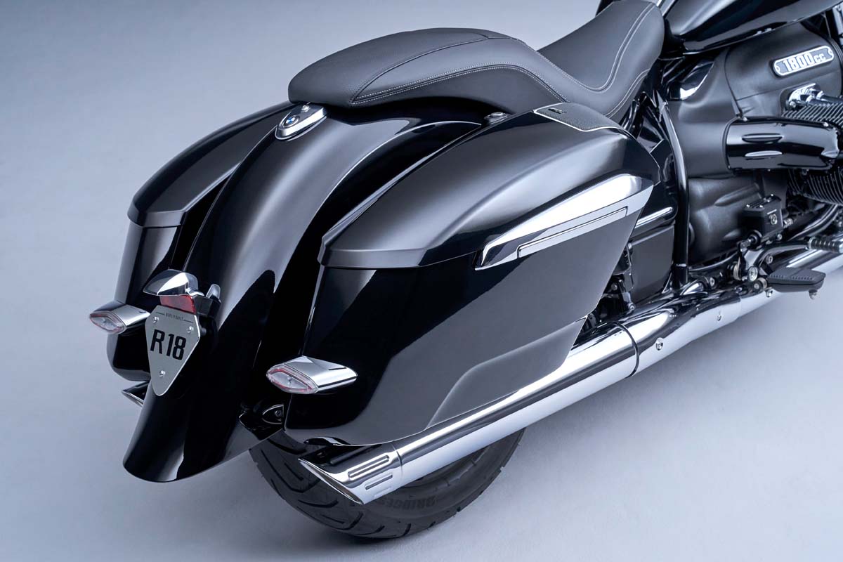 BMW expands R 18 family