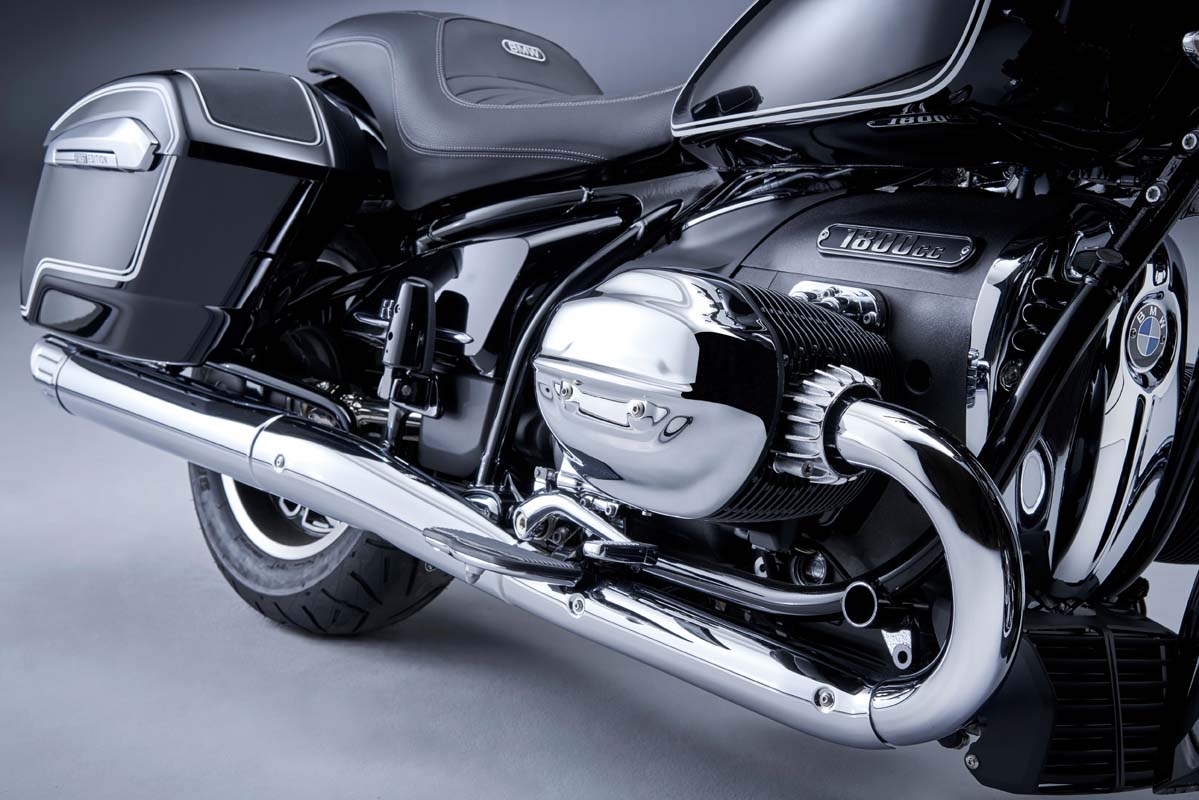 BMW expands R 18 family