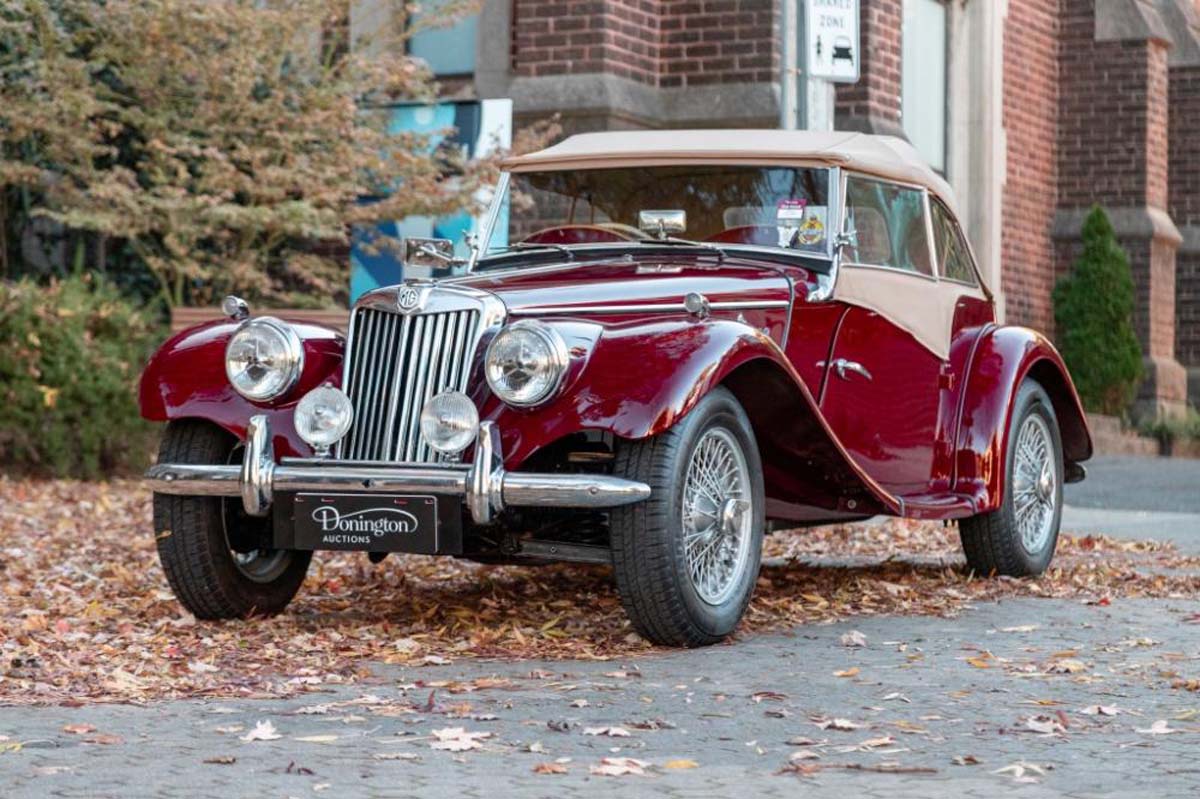 David Jones collection reaches almost $2 million at auction