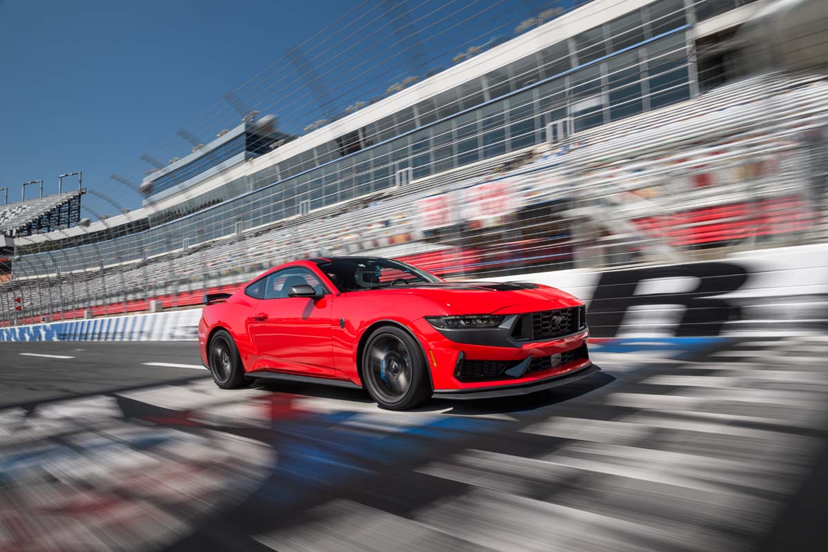 Ford reveals 2026 Mustang Dark Horse