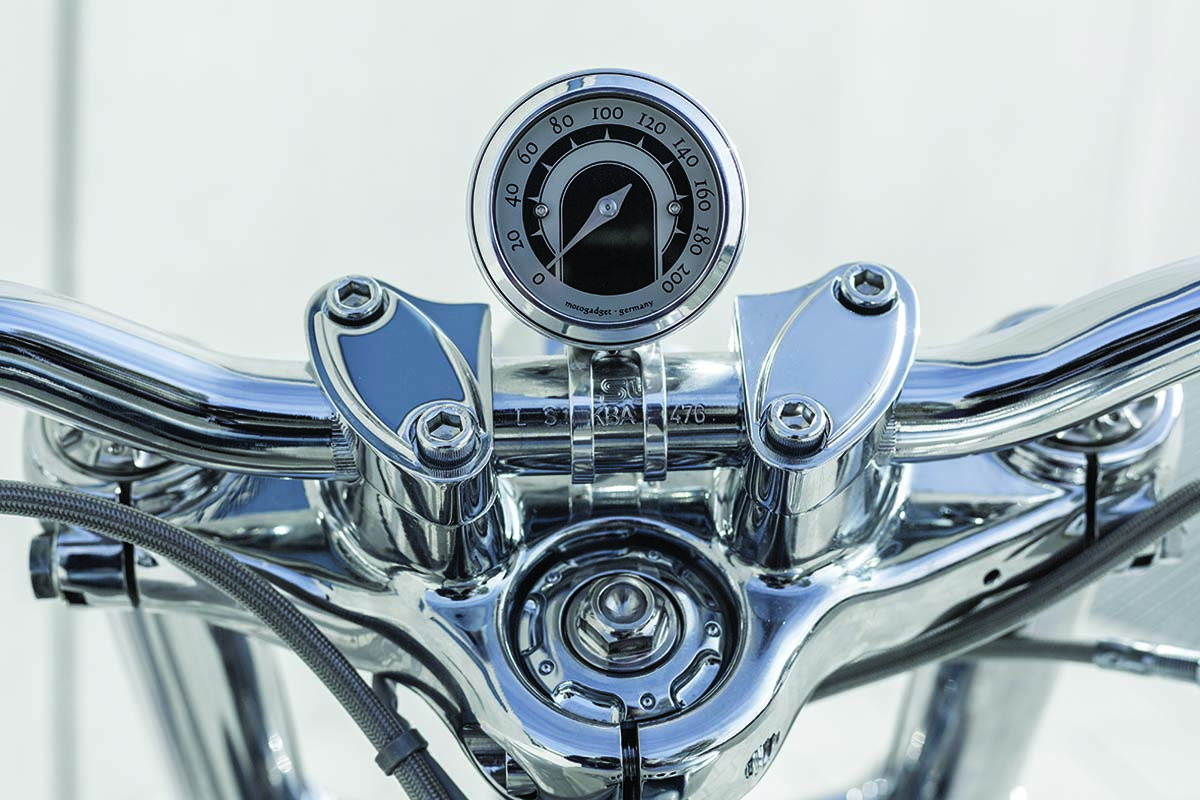 FEATURE – 2001 Harley-Davidson Softail custom