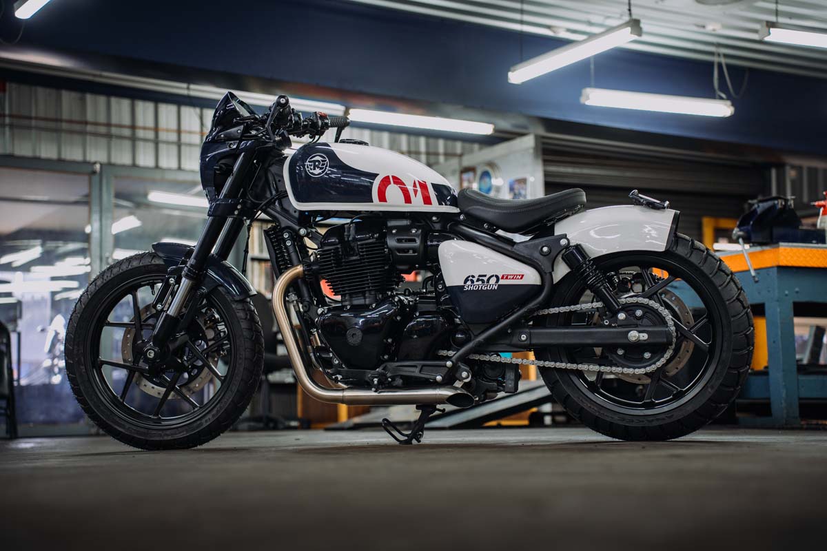 FEATURE - Royal Enfield Busted Knuckles Build-Off
