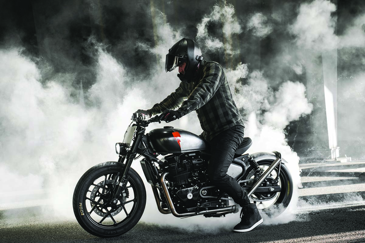 FEATURE - Royal Enfield Busted Knuckles Build-Off