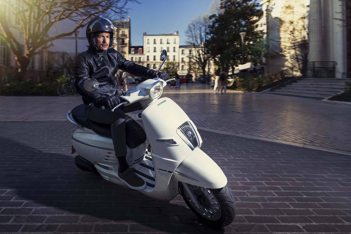 New colours for Peugeot Django 50