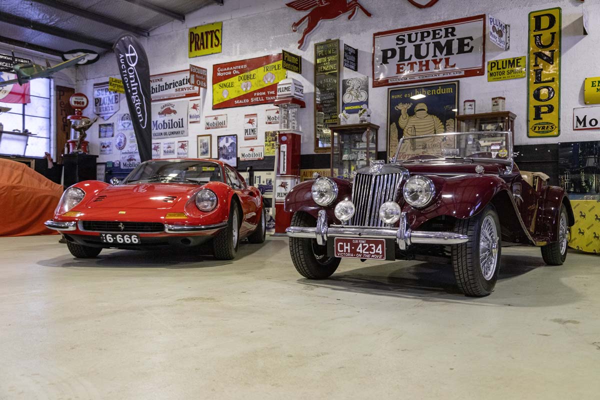 David Jones collection reaches almost $2 million at auction