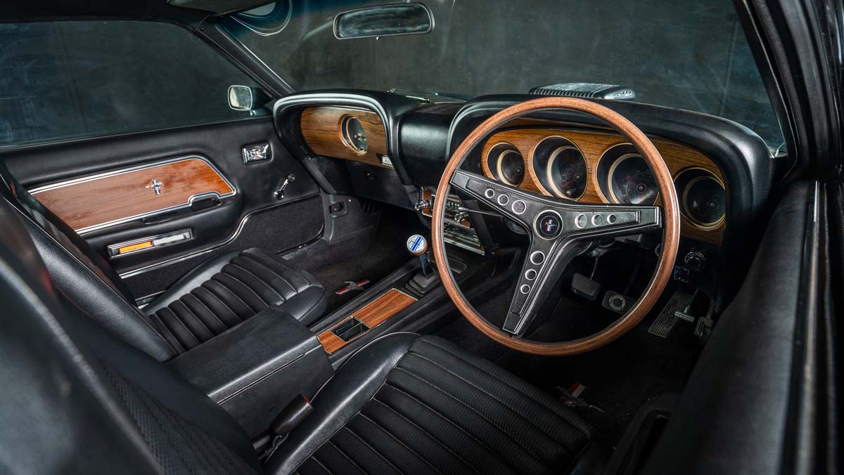 CLASSICS - 1969 Ford Mustang Mach 1