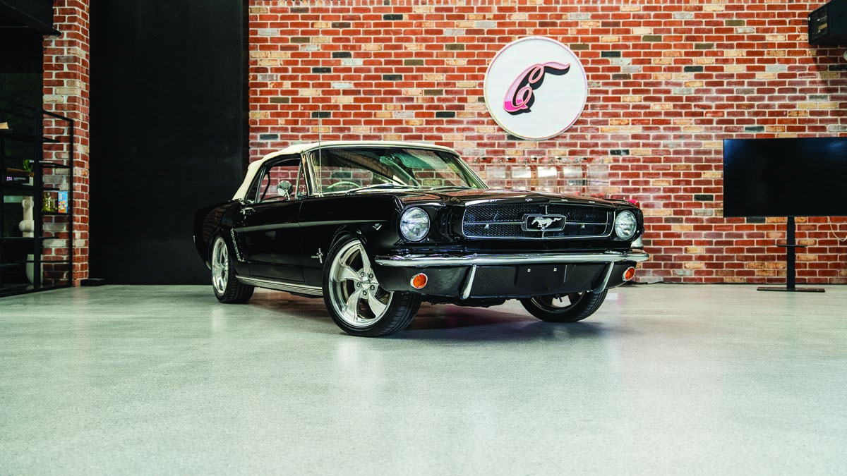 CLASSICS - 1965 Ford Mustang convertible