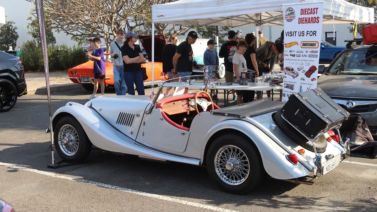 Suns out, guns out for JUST CARS & COFFEE Brisbane