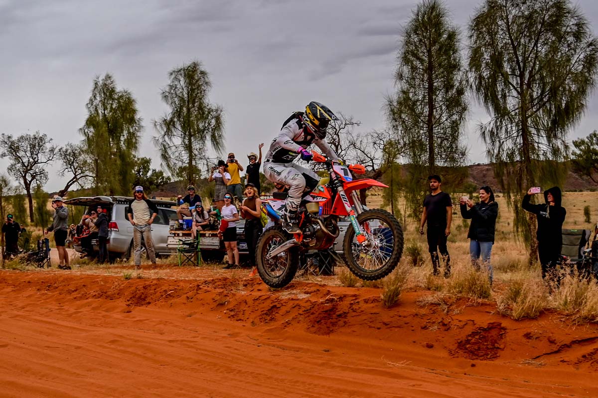 Walsh, Price win 2021 Finke