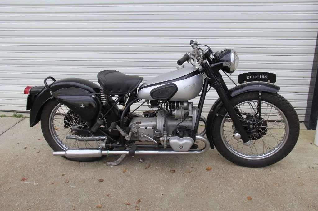LOT 3 1950 Douglas MkIV