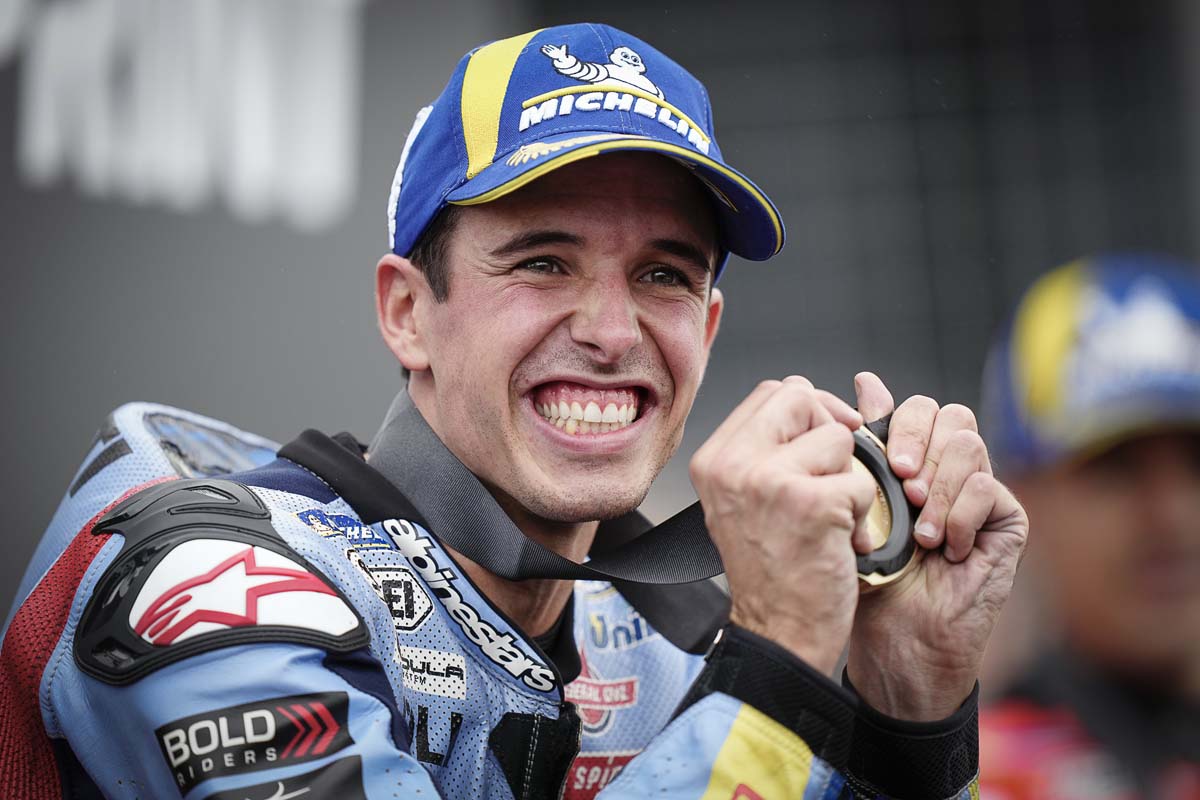Alex Marquez re-signs with Gresini Racing