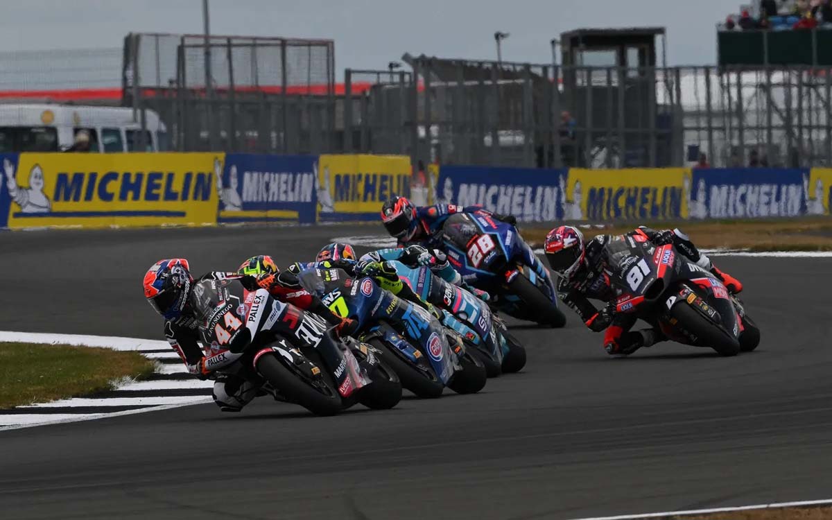 Senna Agius takes first win in Moto2