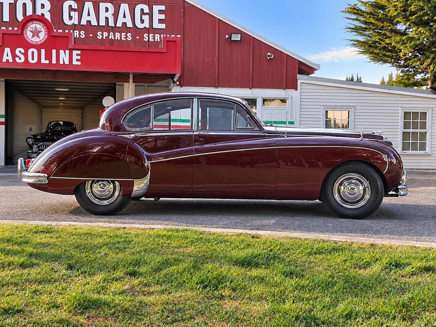FEATURE - 1958 Jaguar Mk VIII