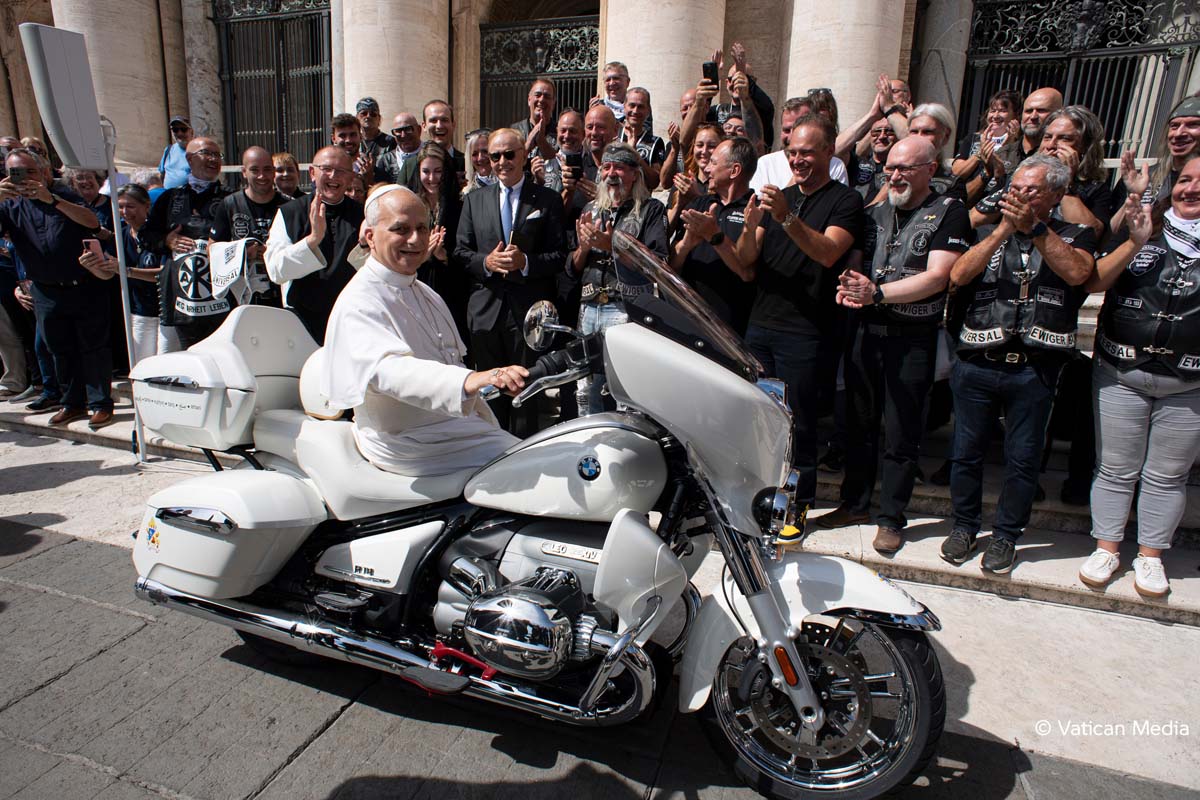 BMW dealer creates “Papal” R 18 Transcontinental