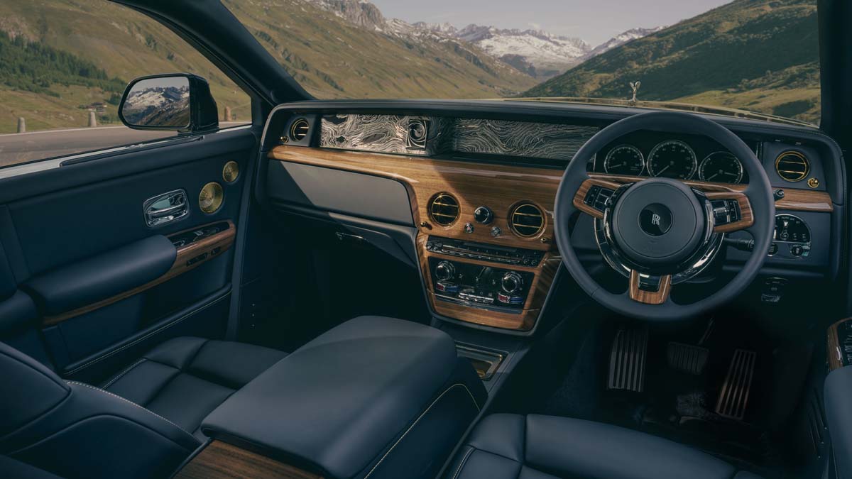 Rolls-Royce ‘Phantom Goldfinger’ makes public debut