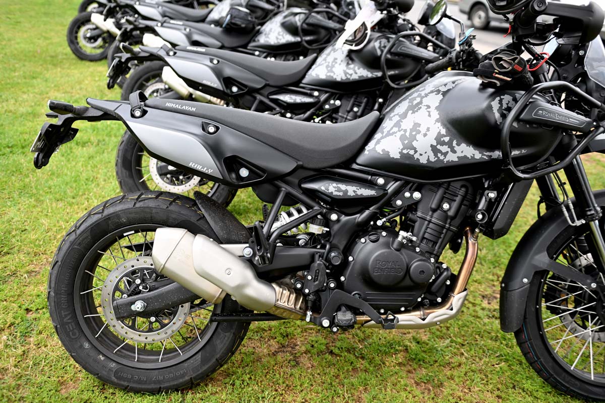 LAUNCH TEST – 2026 Royal Enfield Himalayan 450 Mana Black