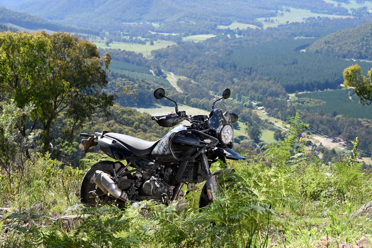 LAUNCH TEST – 2026 Royal Enfield Himalayan 450 Mana Black