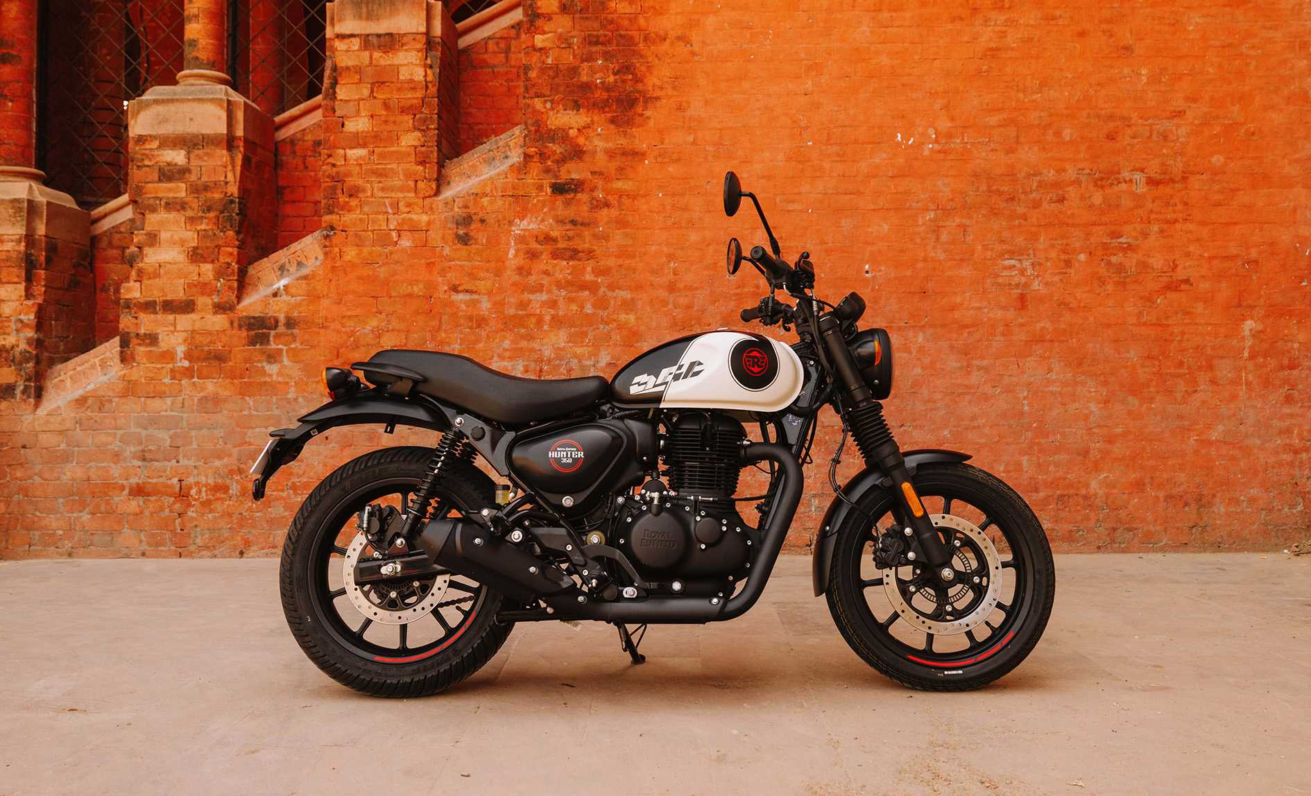 Royal Enfield brings ‘Tokyo Black’ edition to Hunter 350