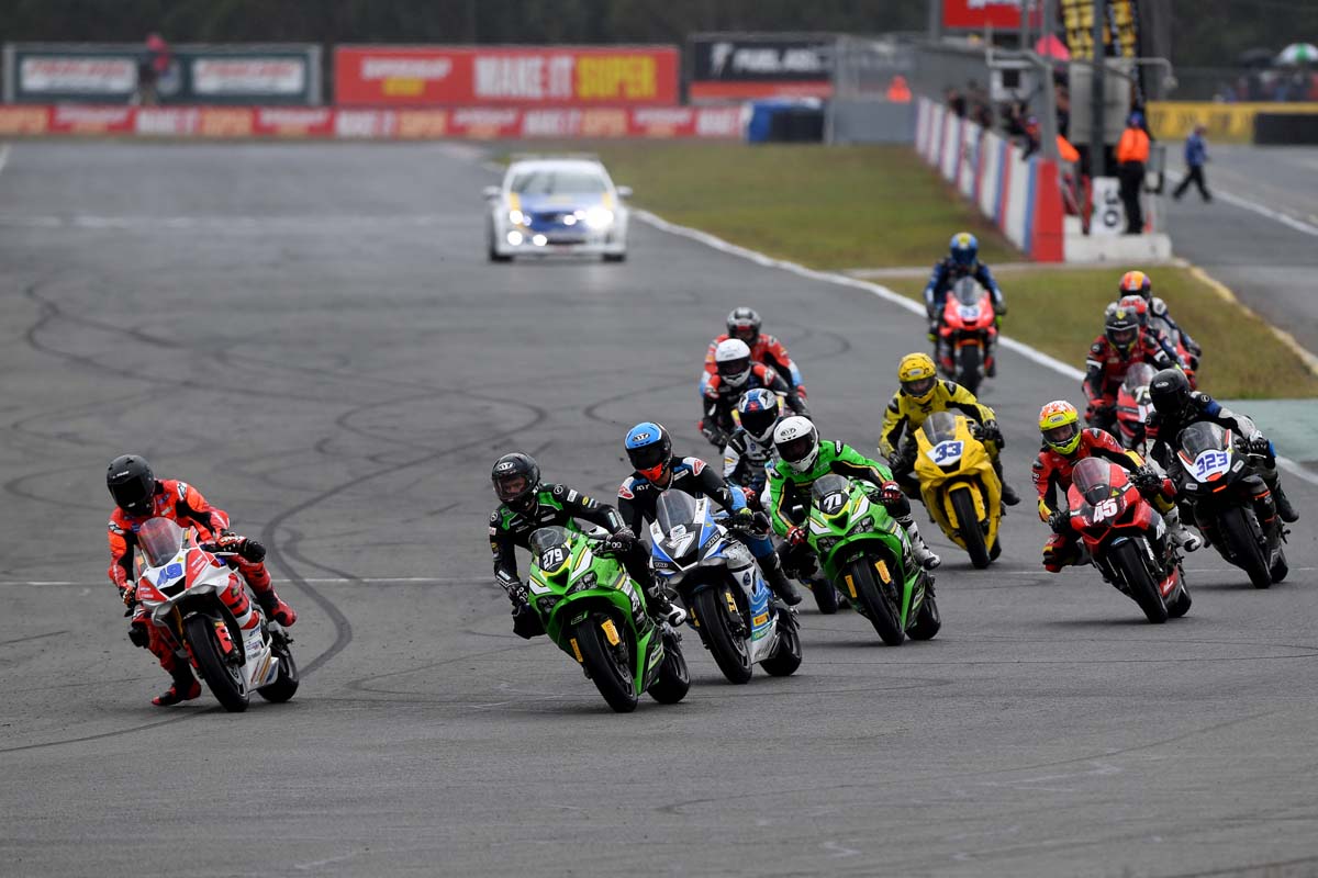 Edwards, Farnsworth win 2026 Australian Supersport Championship