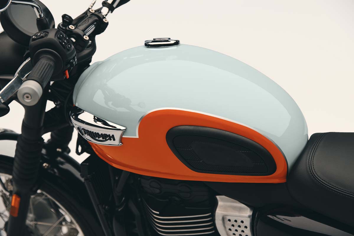 Triumph unveils Bonneville T40 and T40 Black