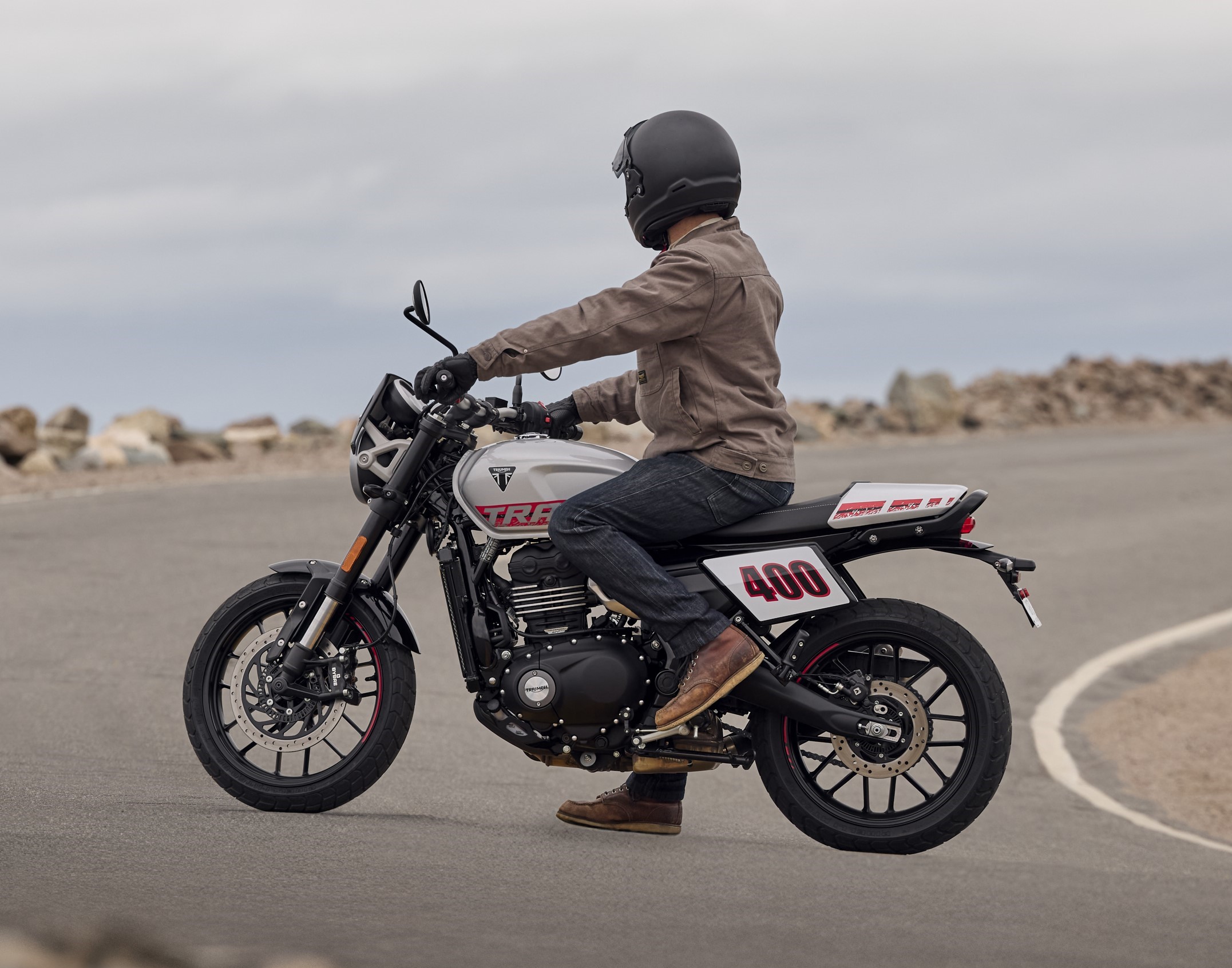 FEATURE - 2026 Triumph Tracker 400 & Thruxton 400