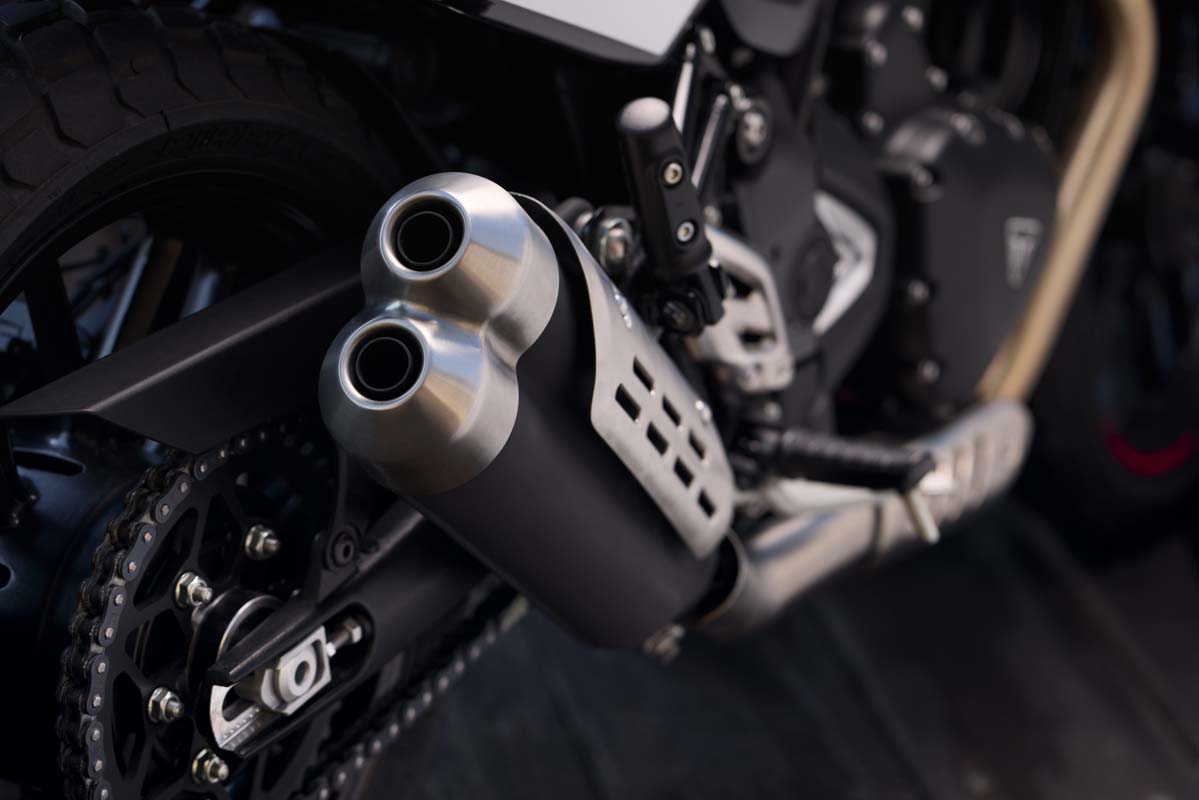 FEATURE - 2026 Triumph Tracker 400 & Thruxton 400