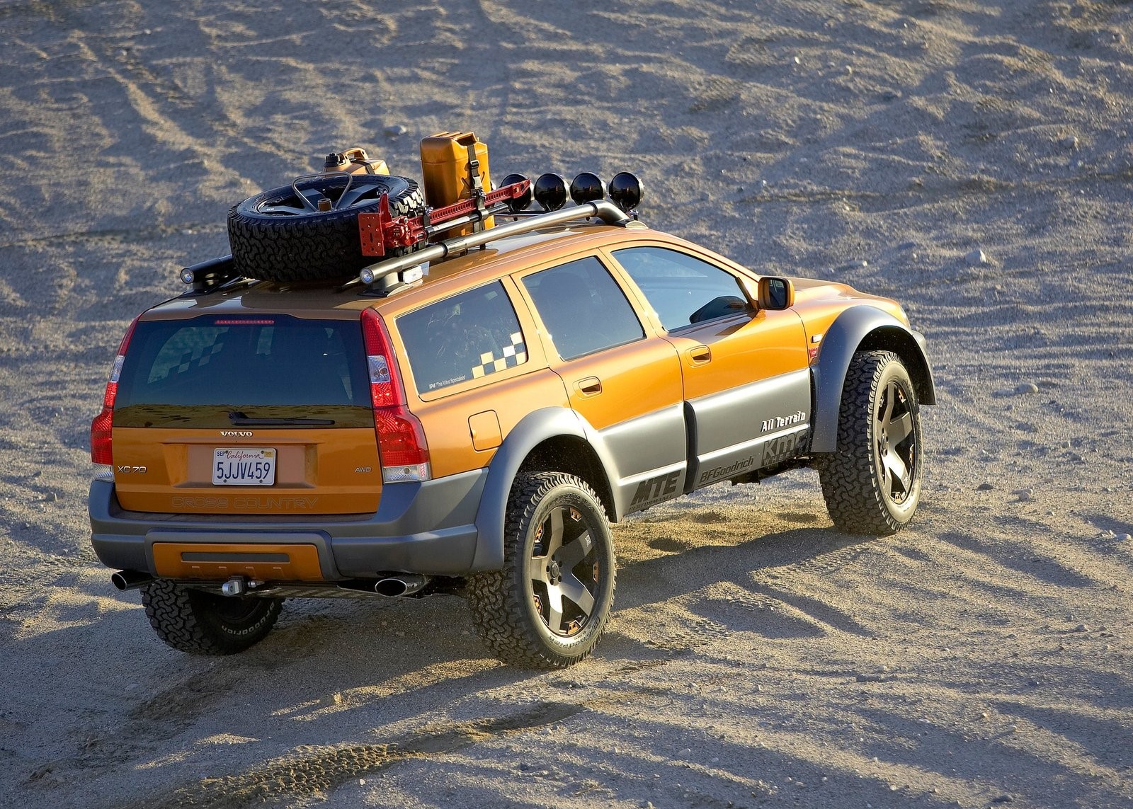FLASHBACK - 2005 Volvo XC70 AT concept