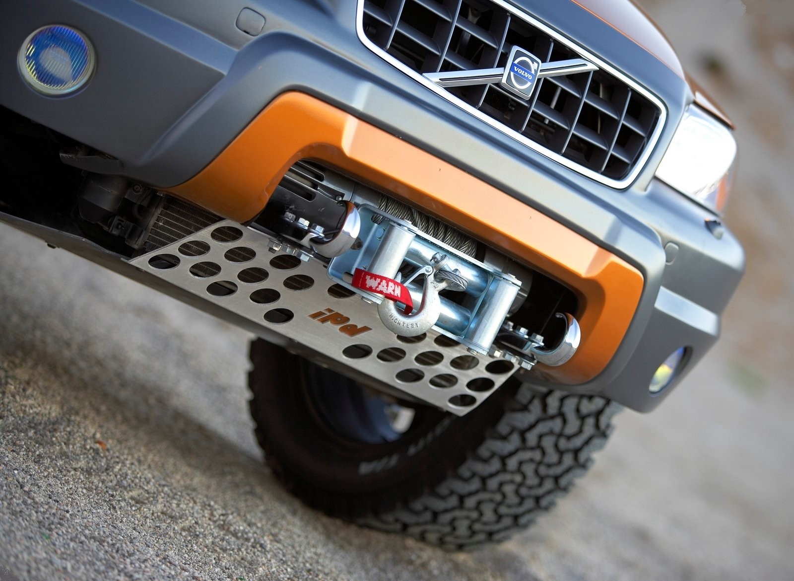 FLASHBACK - 2005 Volvo XC70 AT concept