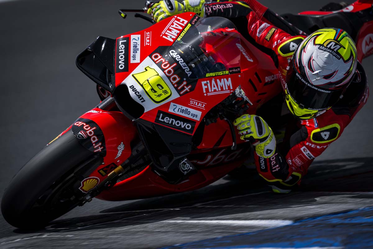 Bautista tests Ducati Desmosedici