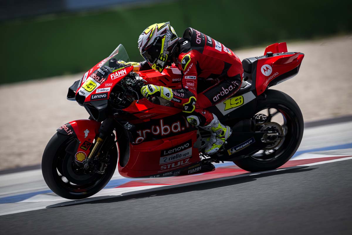 Bautista tests Ducati Desmosedici