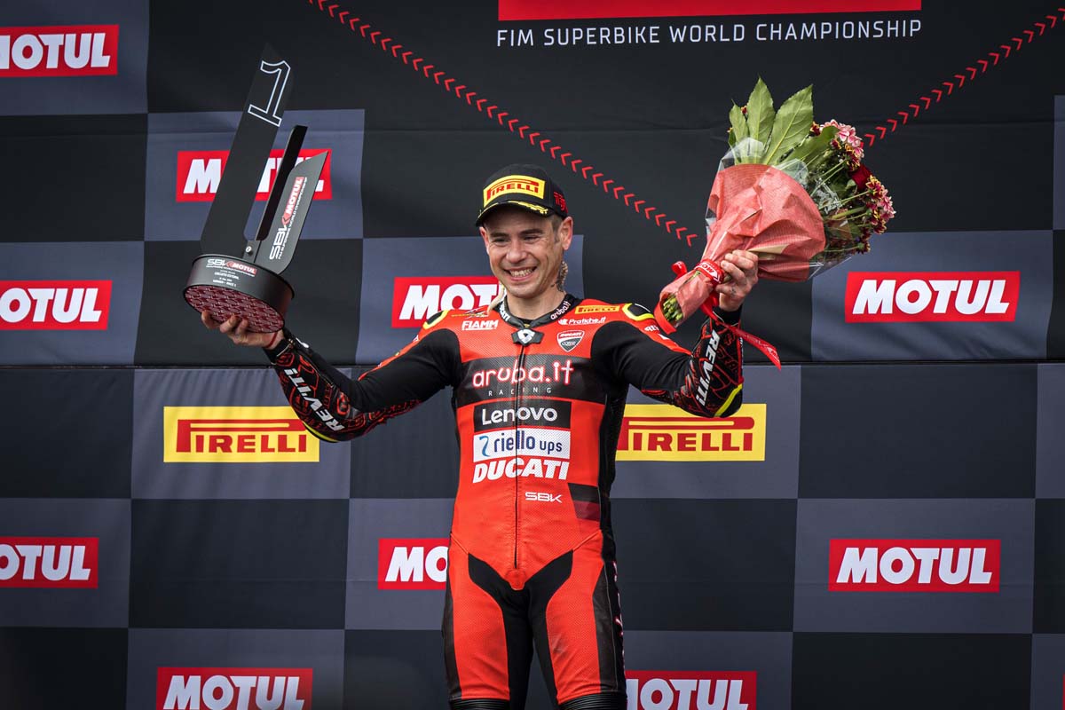 Bautista resigns with Ducati in World Superbikes