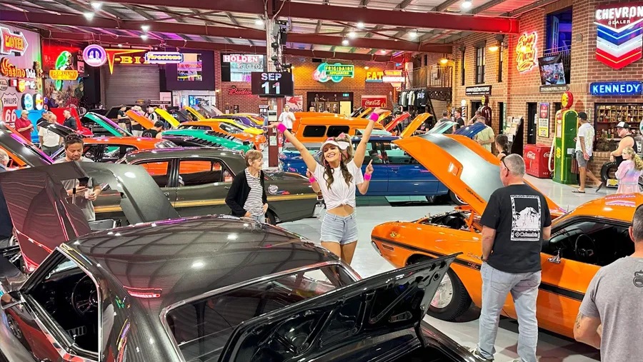 SEVEN82MOTORS’ December auction is LIVE